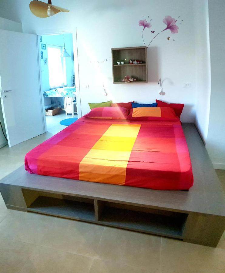 Casa Vacanza & Suite Joy Πεσκιέρα ντελ Γκάρντα Εξωτερικό φωτογραφία