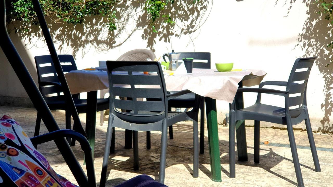 Casa Vacanza & Suite Joy Πεσκιέρα ντελ Γκάρντα Εξωτερικό φωτογραφία