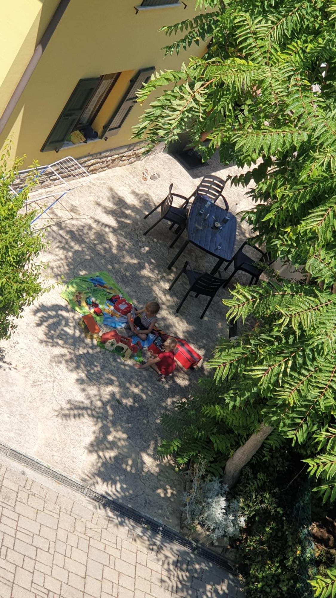 Casa Vacanza & Suite Joy Πεσκιέρα ντελ Γκάρντα Εξωτερικό φωτογραφία
